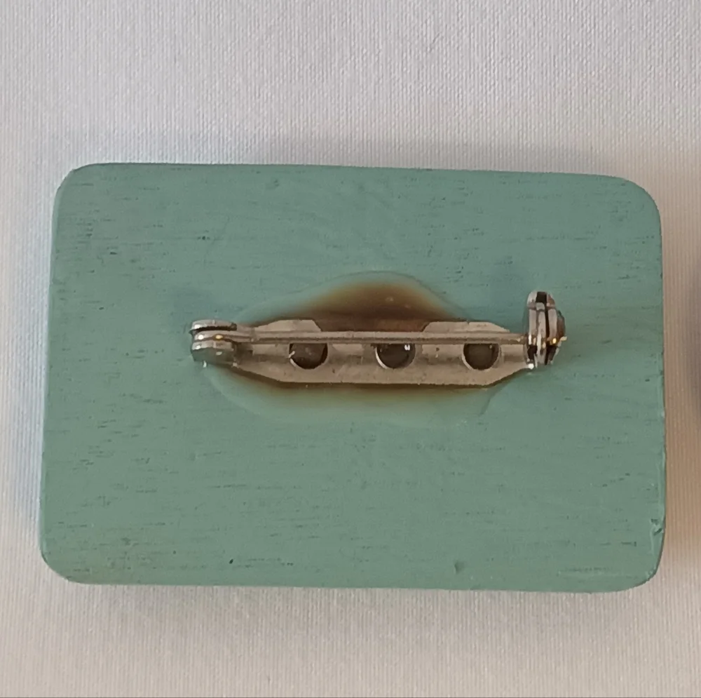 𝗩𝗶𝗻𝘁𝗮𝗴𝗲 𝗙𝗹𝗼𝗿𝗮𝗹 𝗪𝗼𝗼𝗱 𝗕𝗿𝗼𝗼𝗰𝗵𝗲𝘀